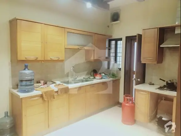 10 Marla First Floor Apartment Available For Rent