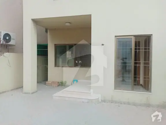 10 Marla First Floor Apartment Available For Rent