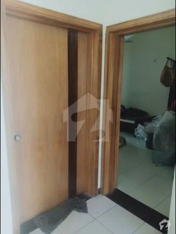 10 Marla First Floor Apartment Available For Rent