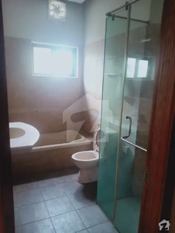 10 Marla First Floor Apartment Available For Rent