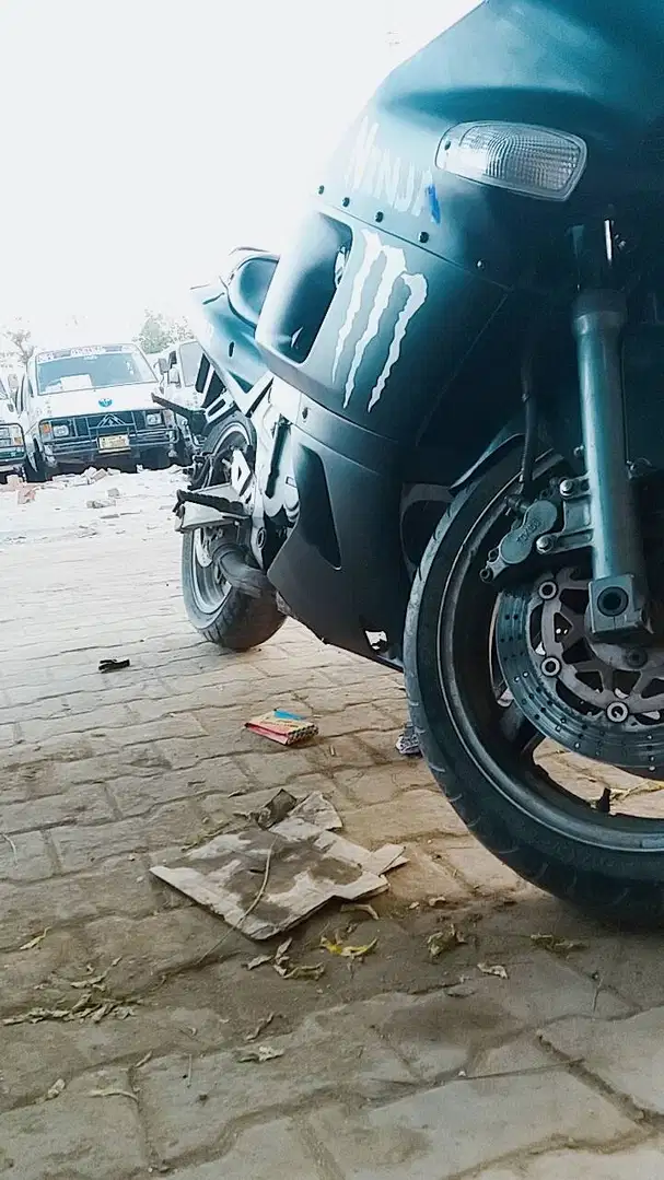 kawasaki ninja zzr600