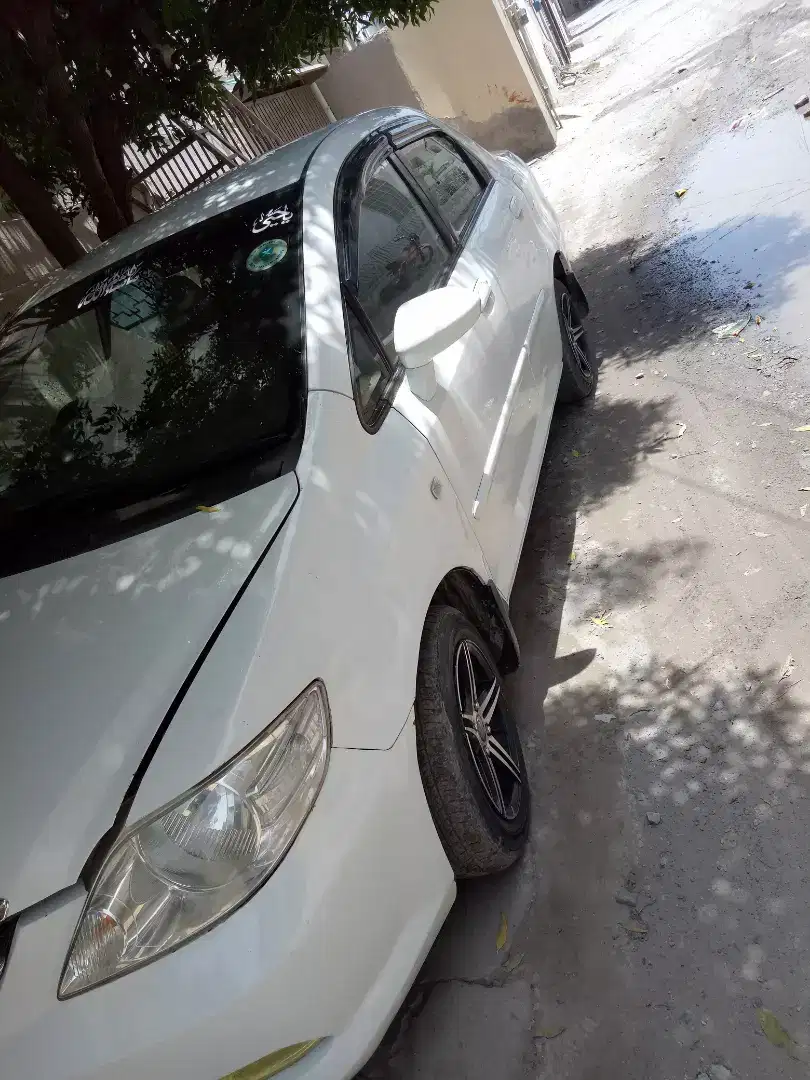 Honda City IDSI 2006 White color Car for urgent sale in Rahim Yar Khan