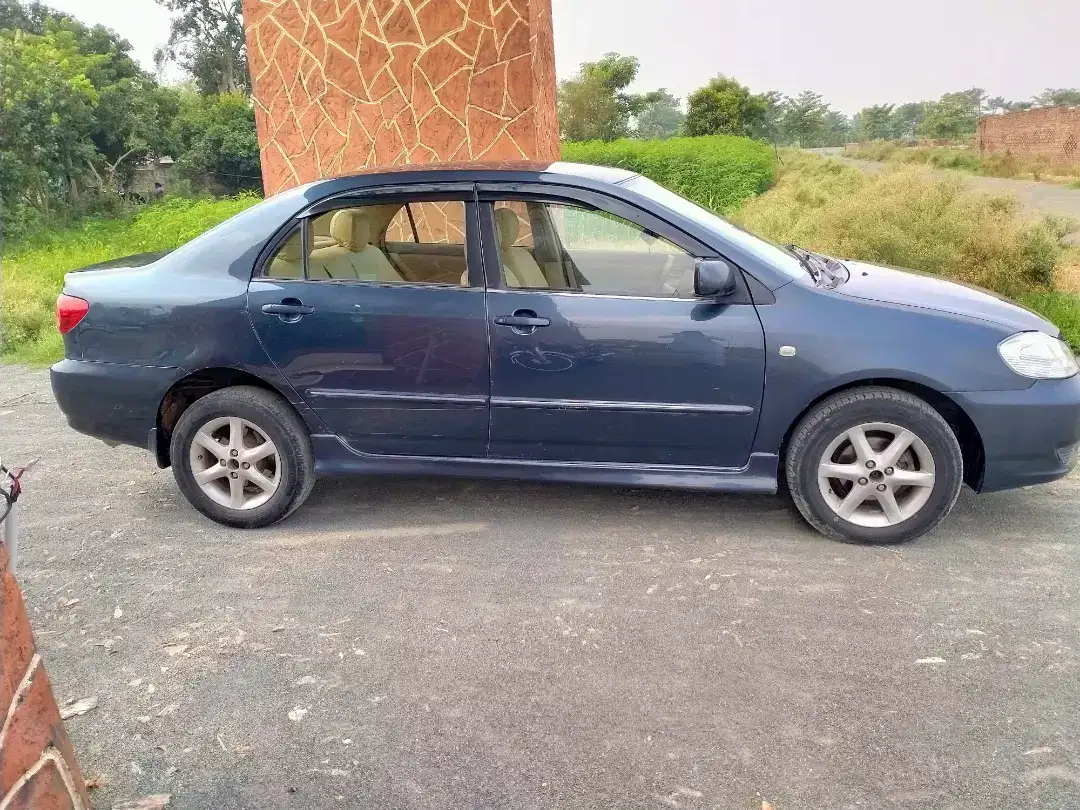 New Branded BLUE color Toyota car 2005 in low price