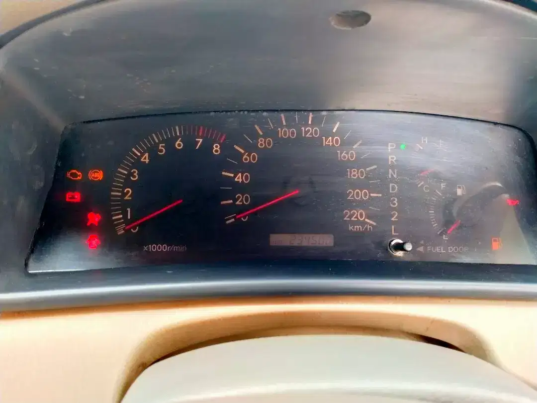 New Branded BLUE color Toyota car 2005 in low price