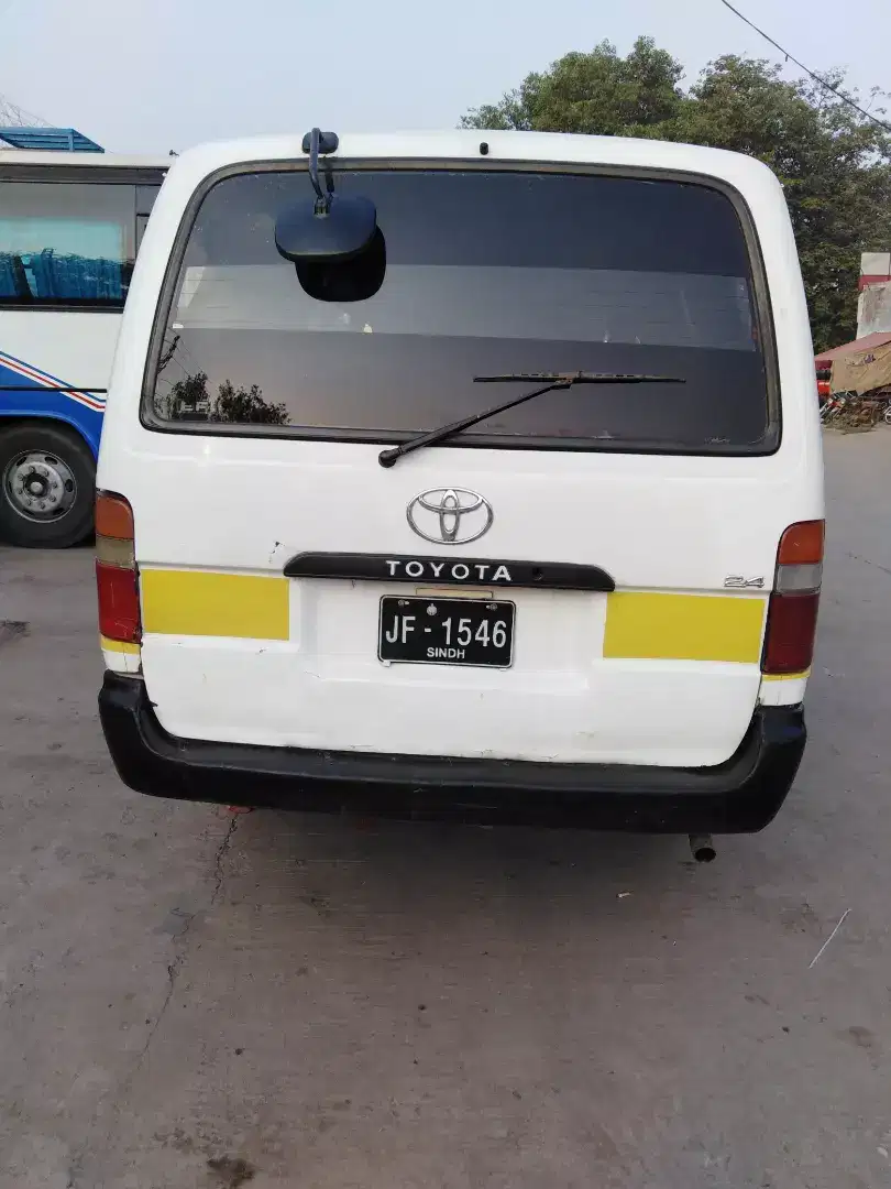 Toyota hiace van for sale in v, good condition