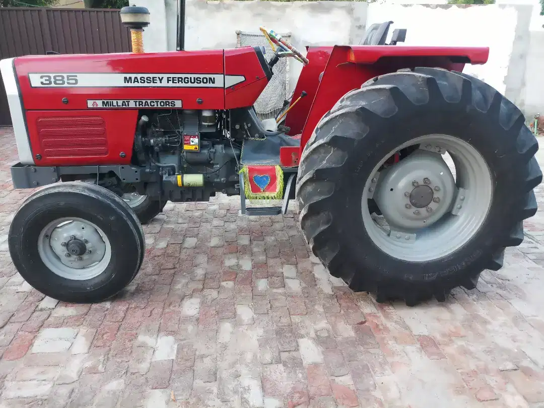 Massey Ferguson 385 for sale in Rahim Yar Khan