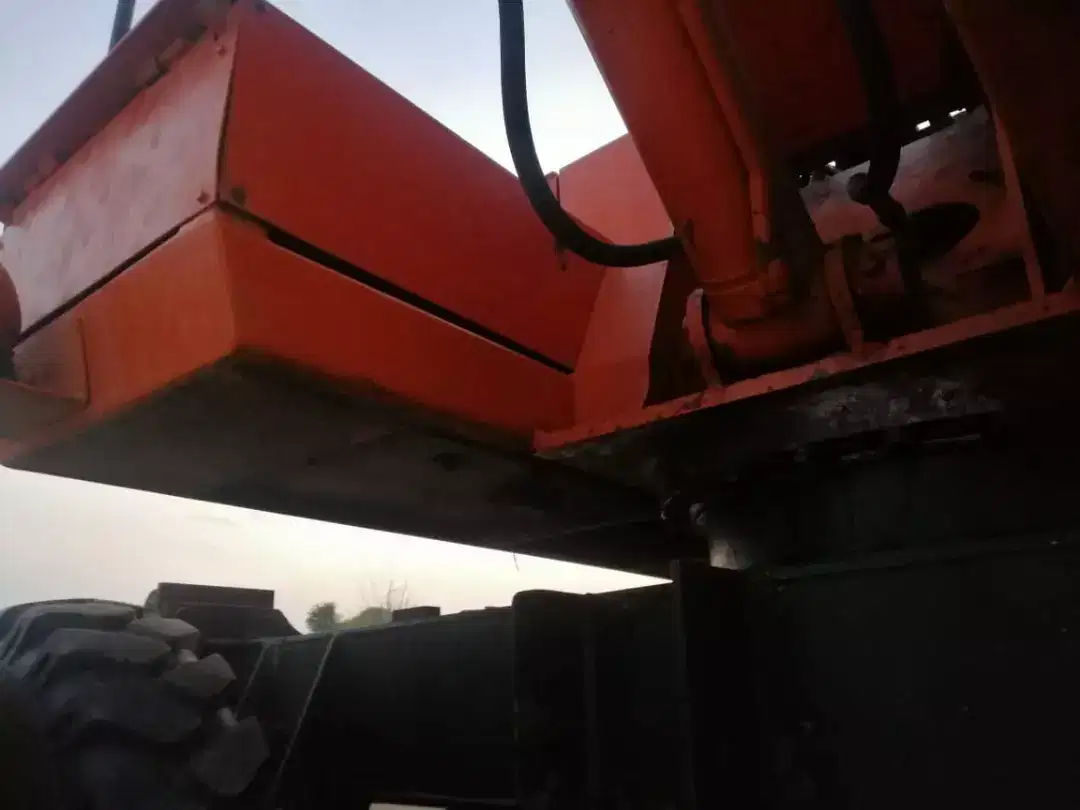 Hitachi 60M Excavator registered in 2006 in Rawalpindi.