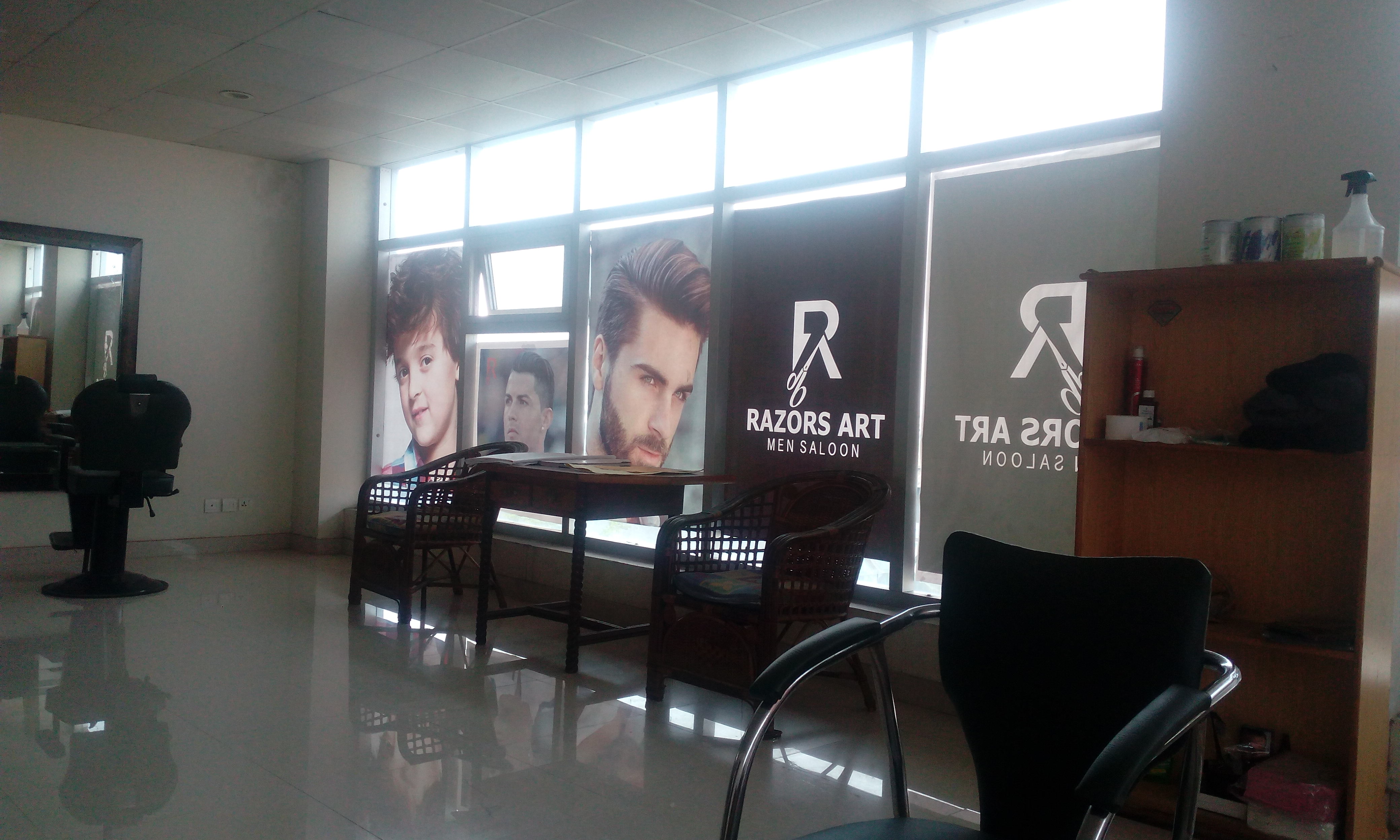 Female saloon worker