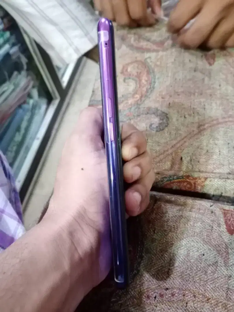 Oppo f9 satrry purple color