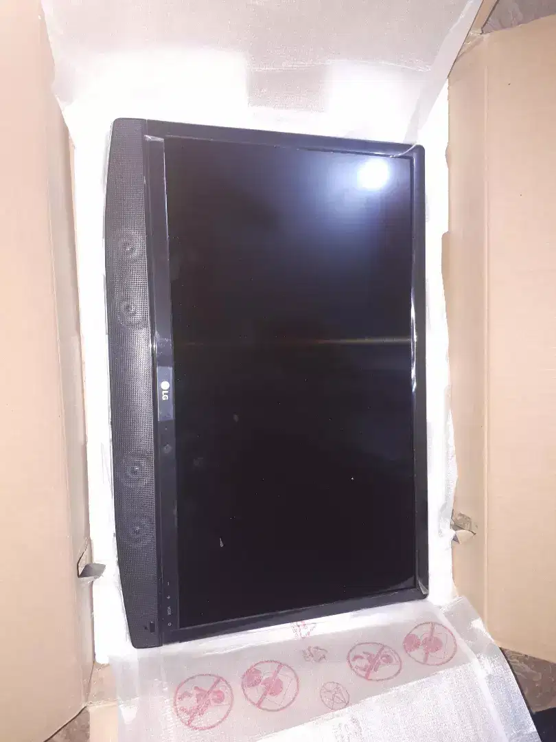 Lg led tv 24 inch orignal .. brandnew . Extra sound full box