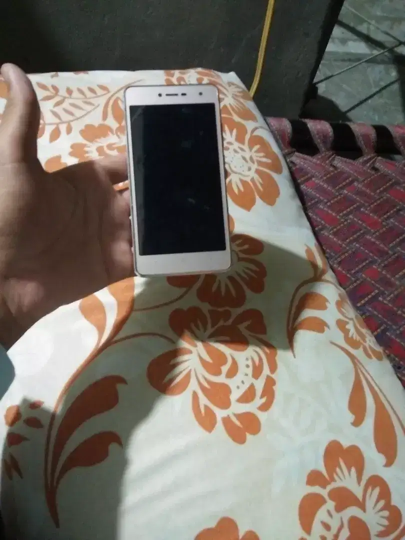 Q mobile i6 mobile for sale