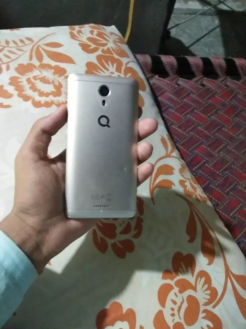 Q mobile i6 mobile for sale