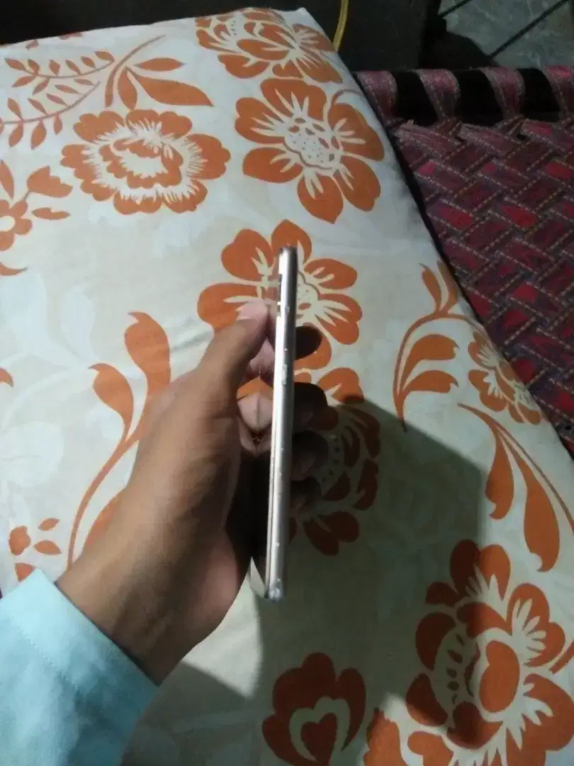 Q mobile i6 mobile for sale