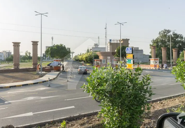Ideal Furnished Apartment on Rent on Canal Road Faisalabad