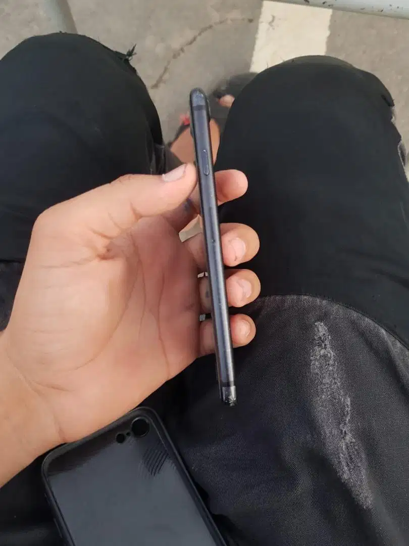 Iphone 7 32 gb mobile for sale