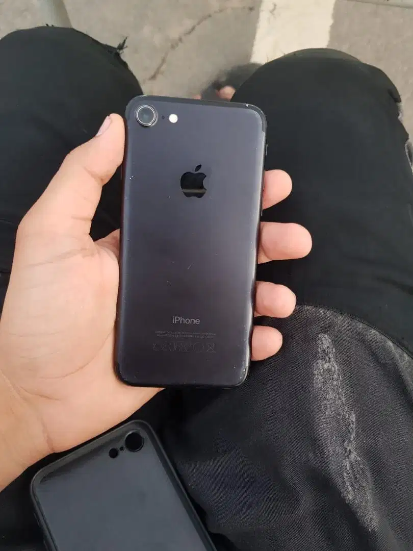 Iphone 7 32 gb mobile for sale