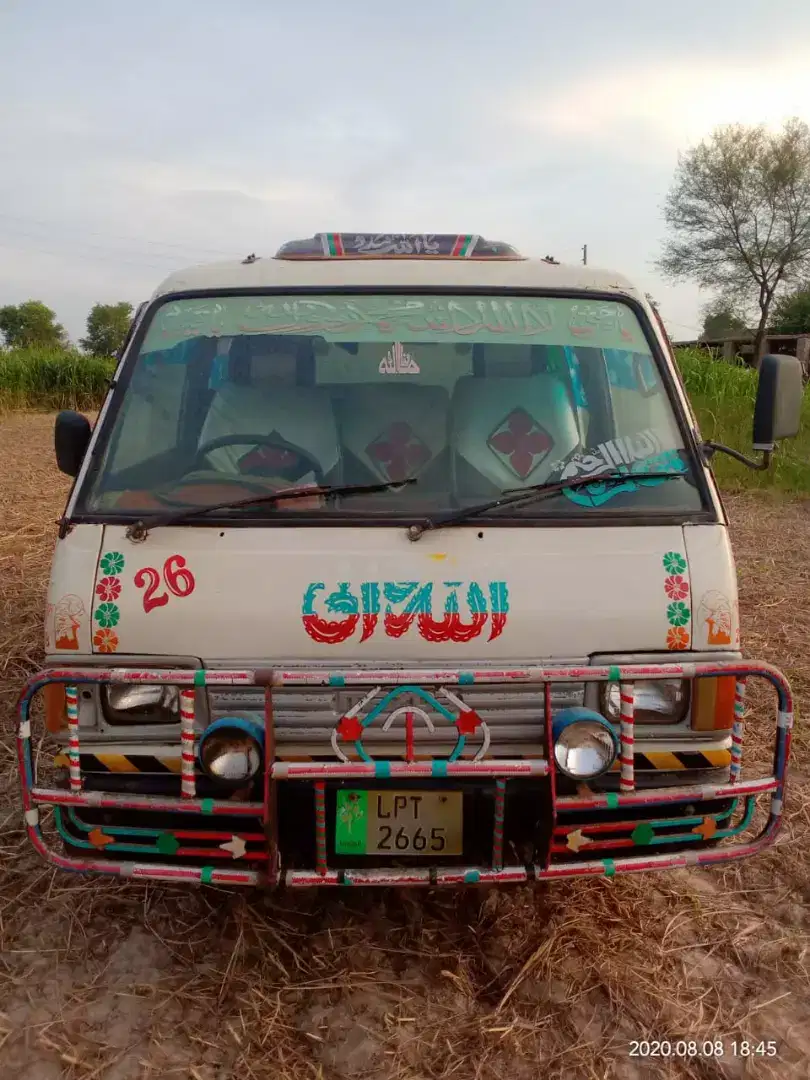 White coloure toyota mazda van 1993 model