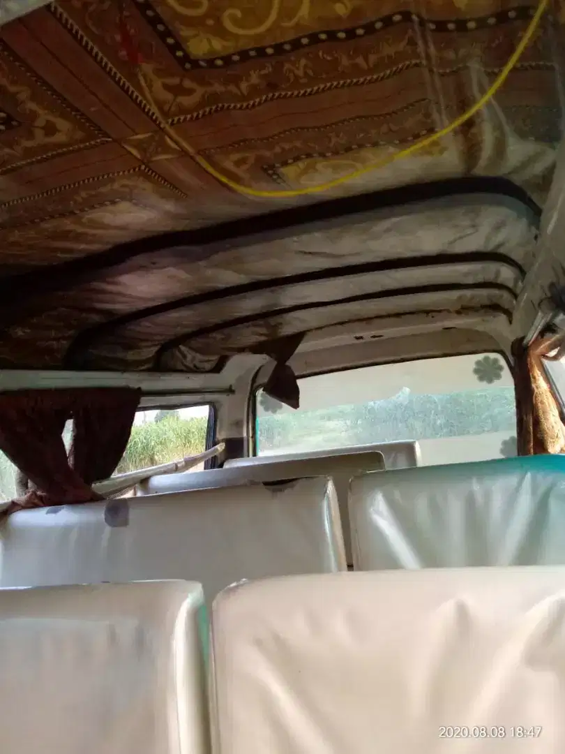 White coloure toyota mazda van 1993 model