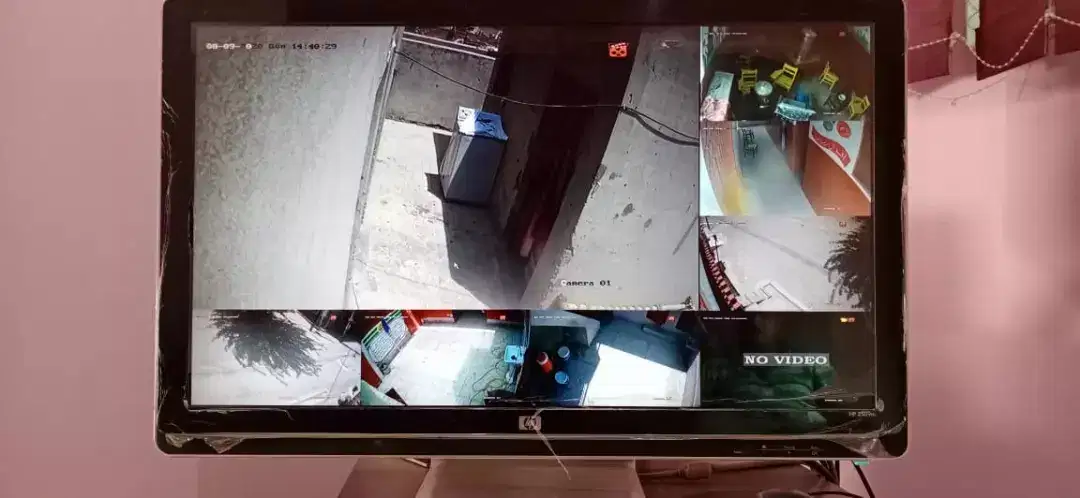 Hp LCD 25 inch lush condition