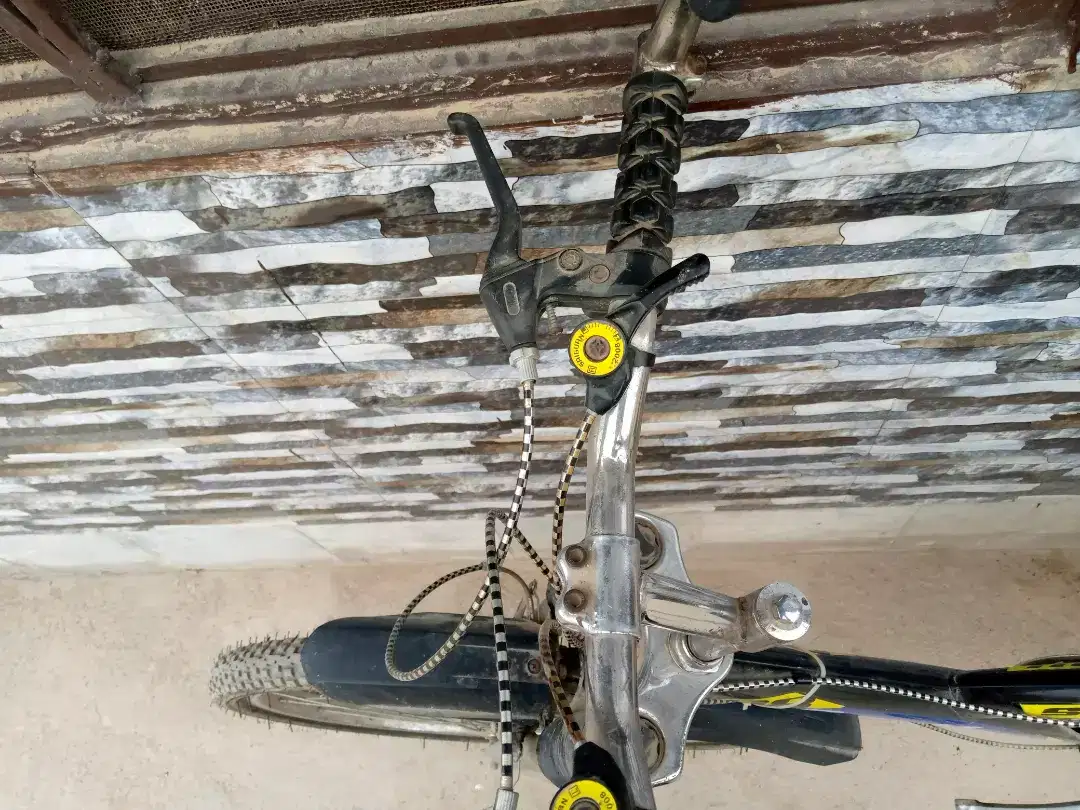 I am selling my Sony cycle with warranty