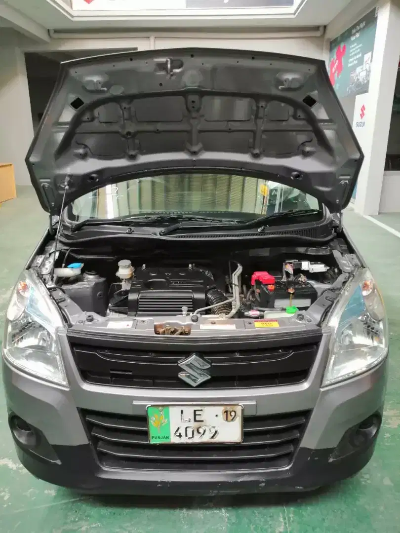 2018 - 26,000 km Suzuki wagon R VXR model 18/19