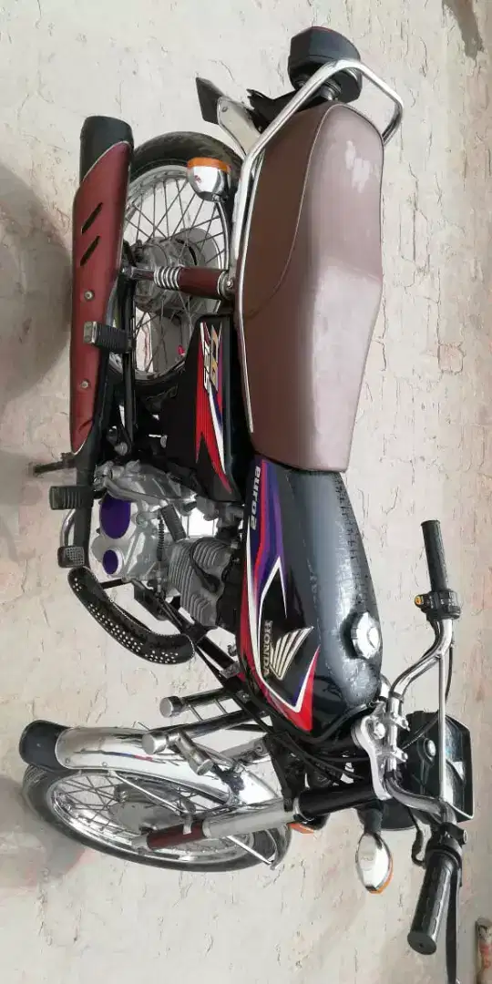 Honda 125 orignal bike available for sale