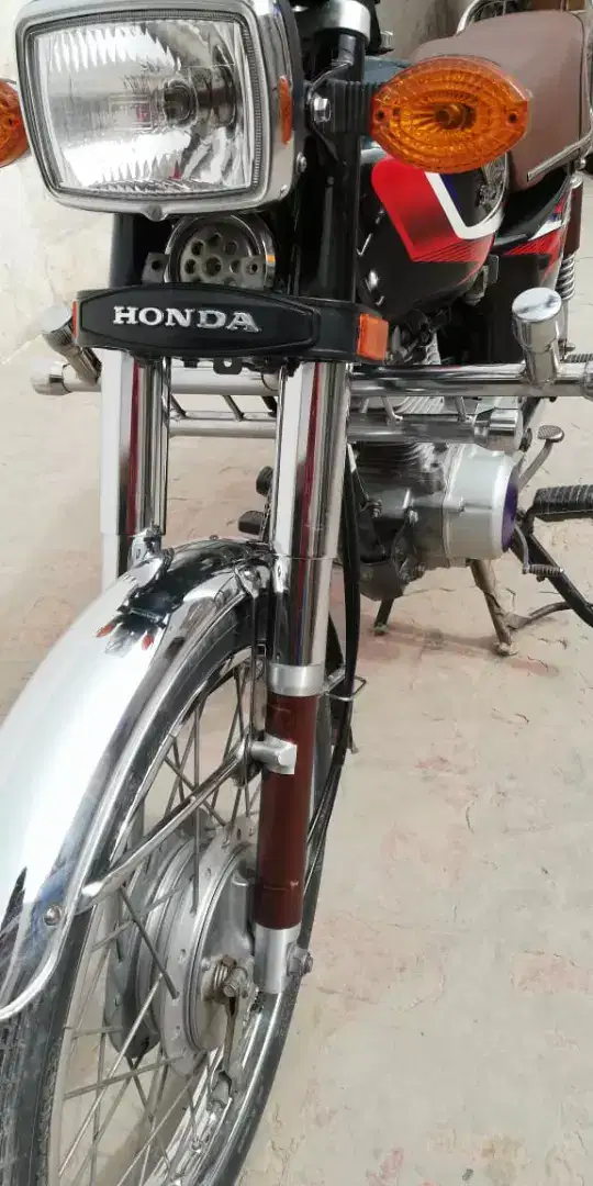 Honda 125 orignal bike available for sale