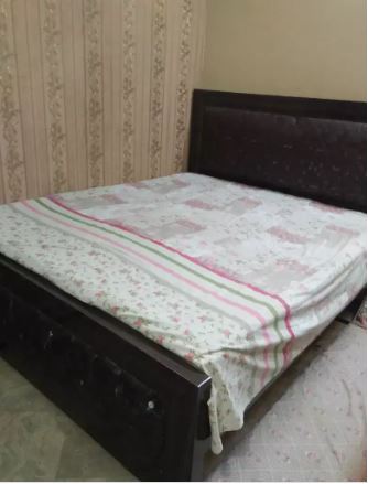 Bed with mattress,wardrobe,saiti