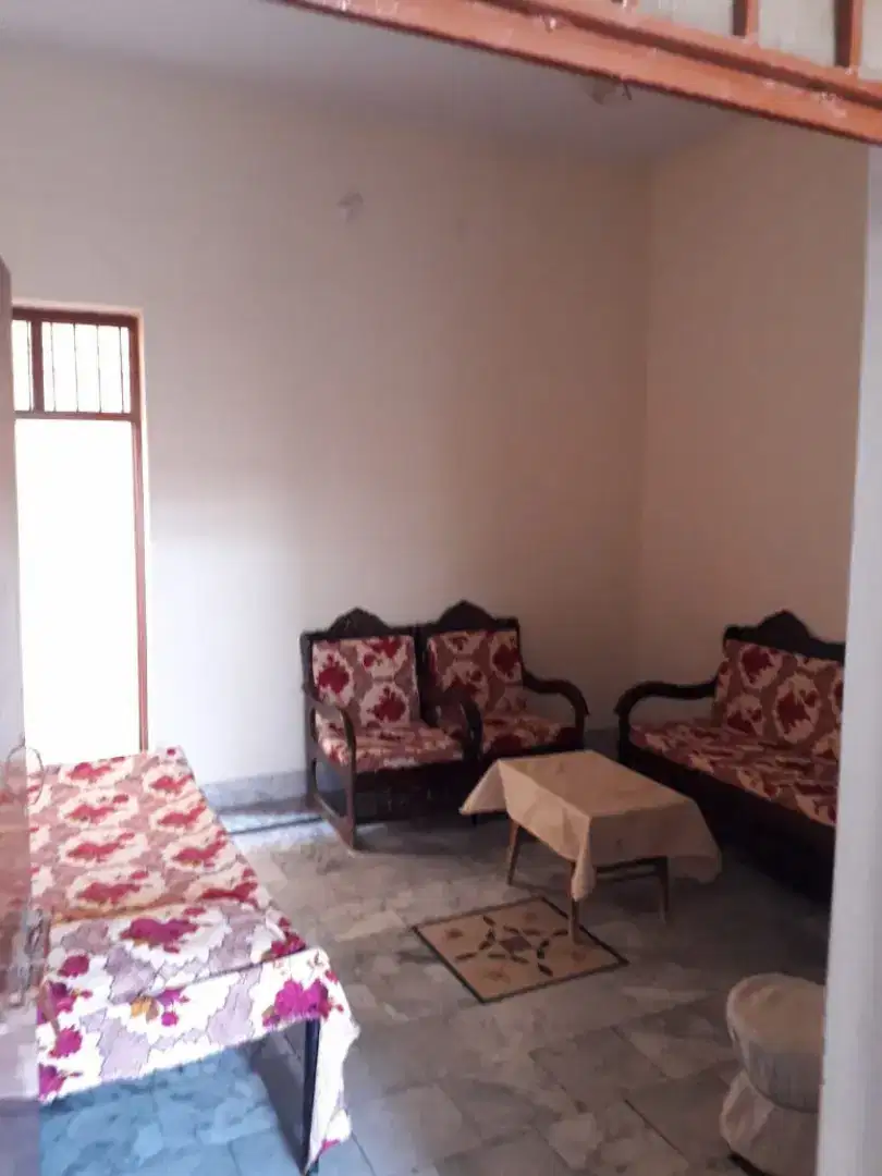 I want to sale my 5 Marlas house in key location