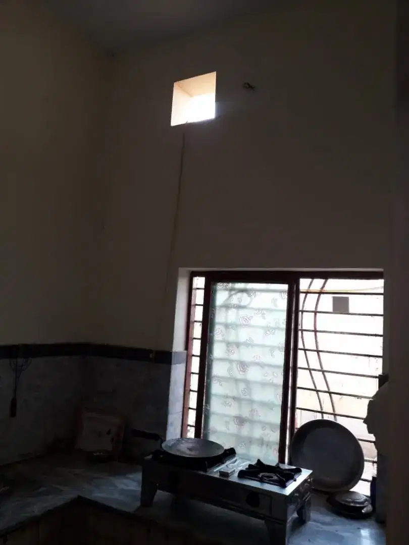 I want to sale my 5 Marlas house in key location