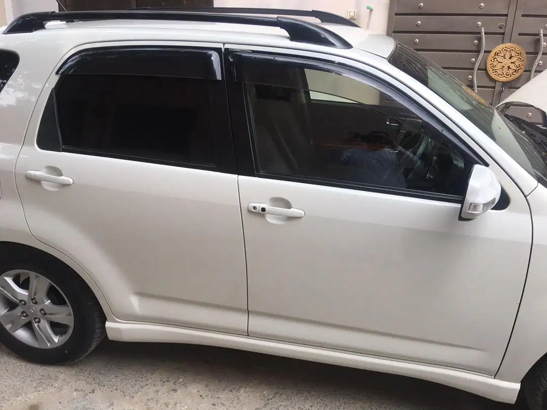 Toyota rush full option jeep available for sale