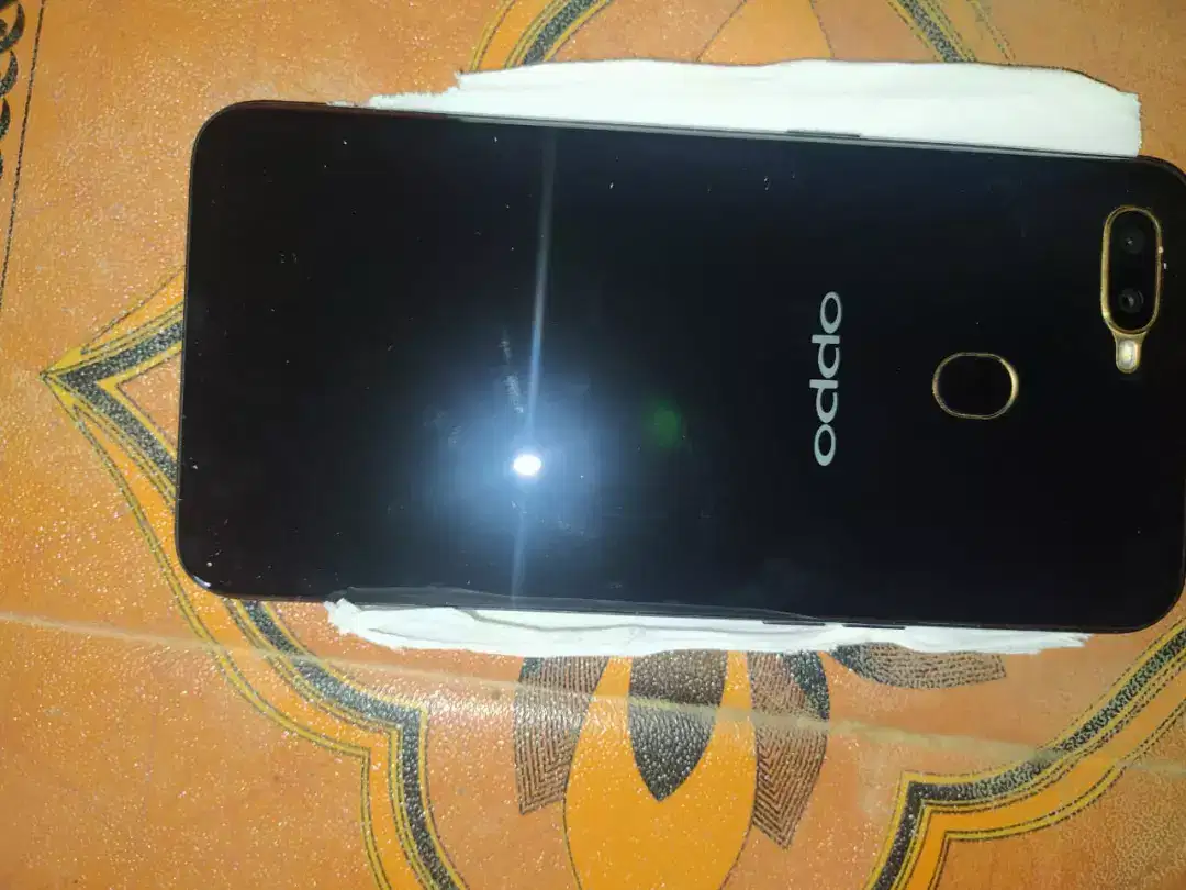 Black Oppo A5s for sale