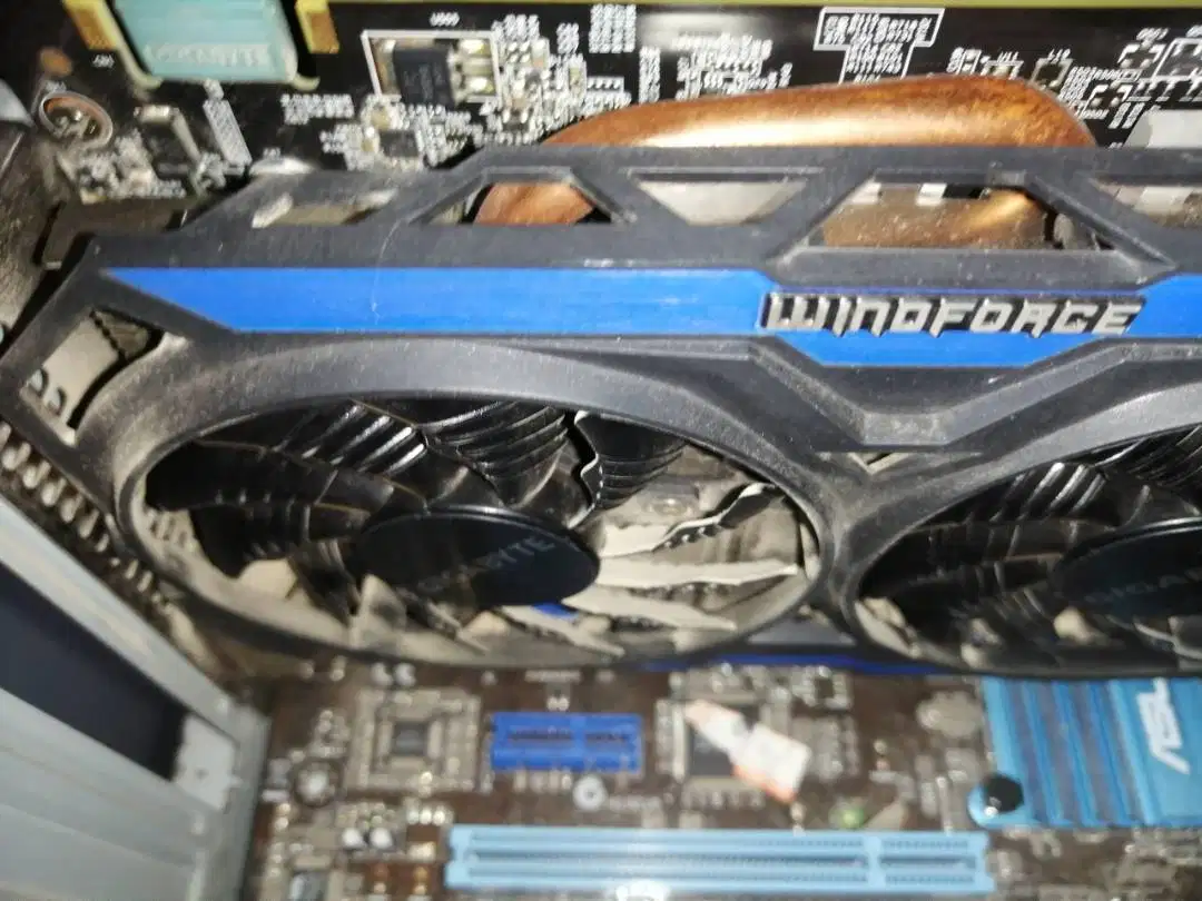 High End Gaming PC With Lots of Game Setups