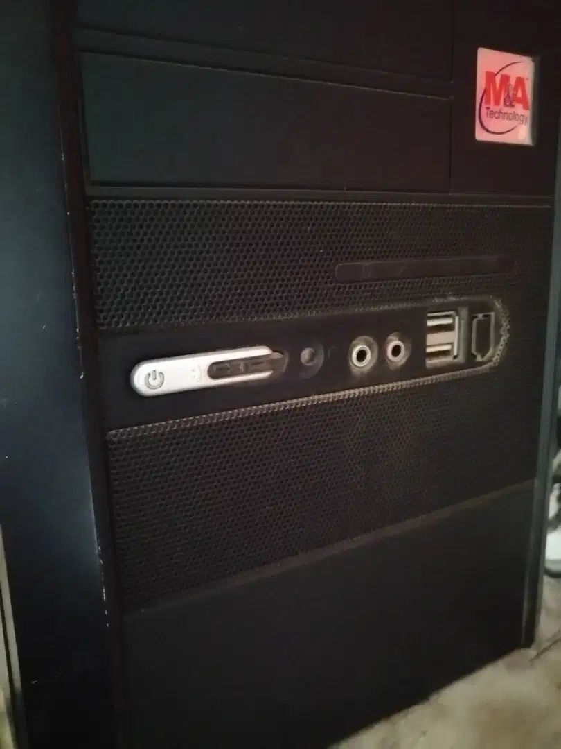 High End Gaming PC With Lots of Game Setups