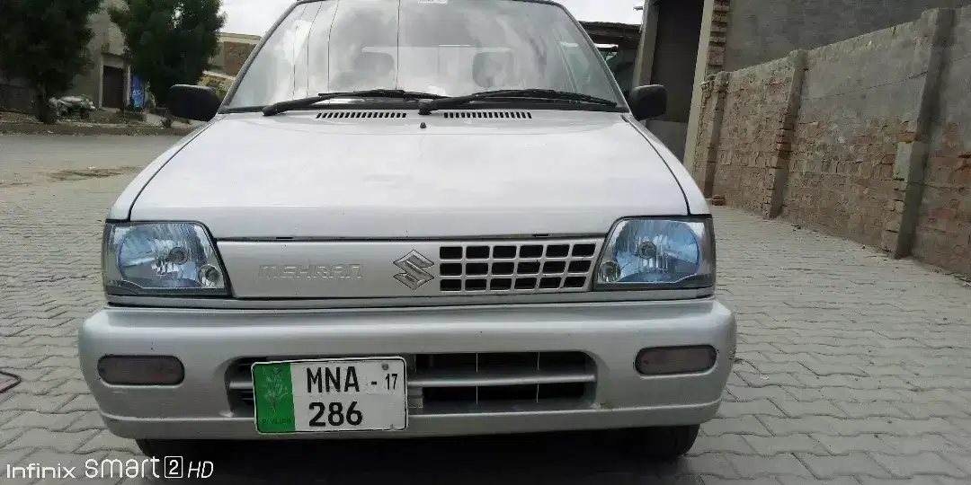 Suzuki mehran VXR 2017 single handed used in urban area to be sale.