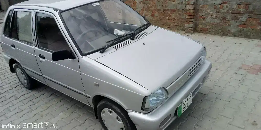 Suzuki mehran VXR 2017 single handed used in urban area to be sale.