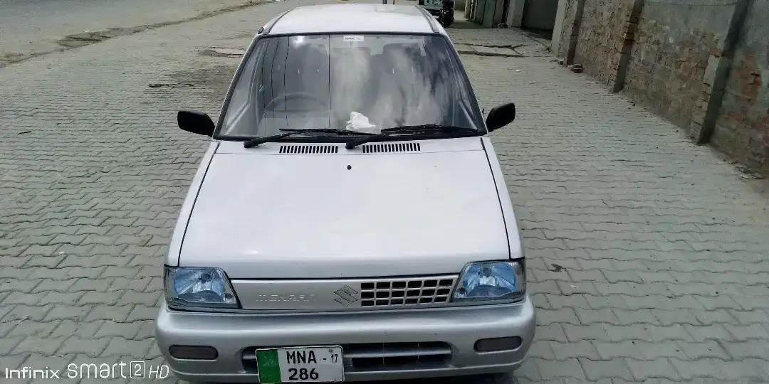 Suzuki mehran VXR 2017 single handed used in urban area to be sale.