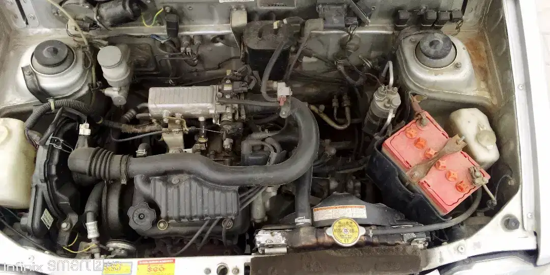 Suzuki mehran VXR 2017 single handed used in urban area to be sale.