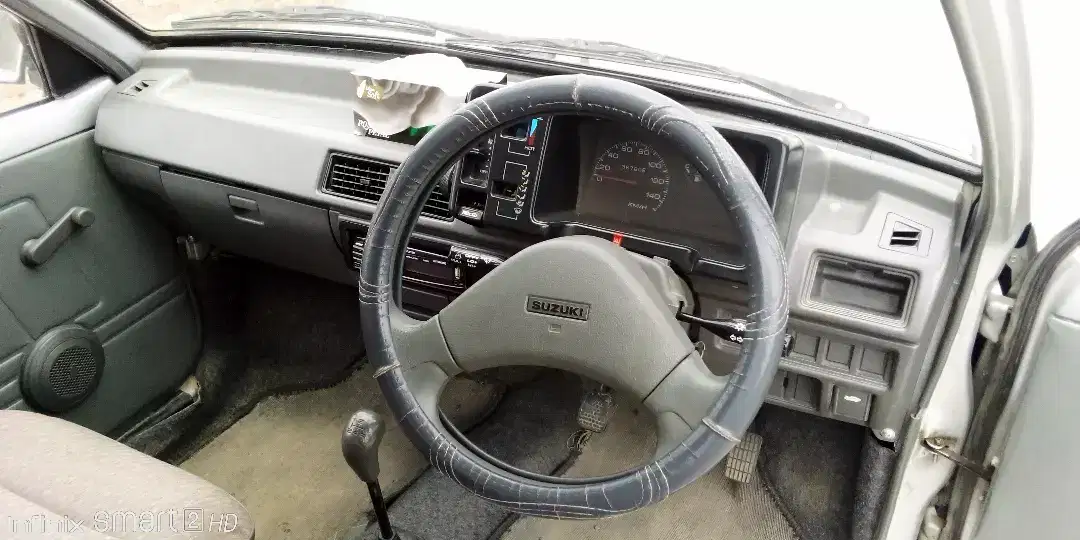 Suzuki mehran VXR 2017 single handed used in urban area to be sale.