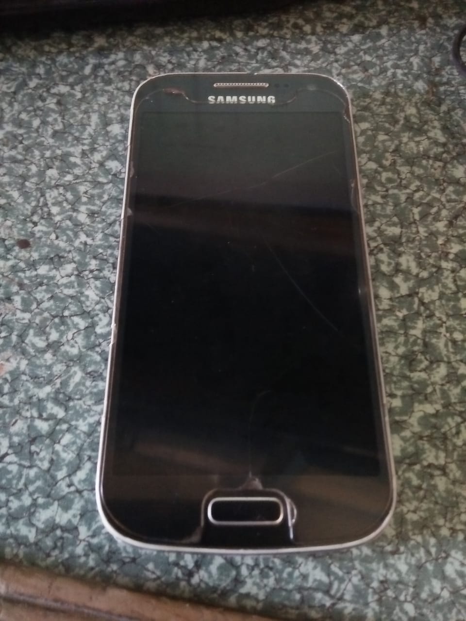 Galaxy S4 Mini 7/10 Condition