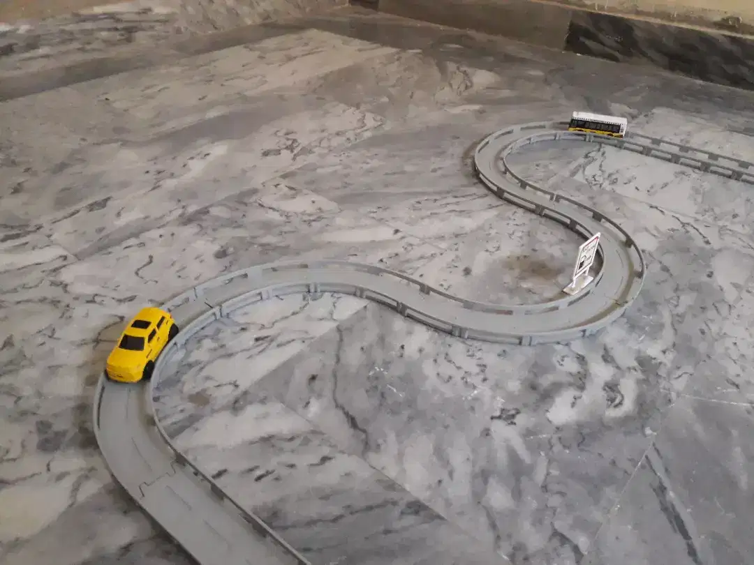 Car track for kids available for sale
