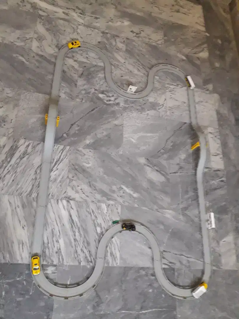 Car track for kids available for sale