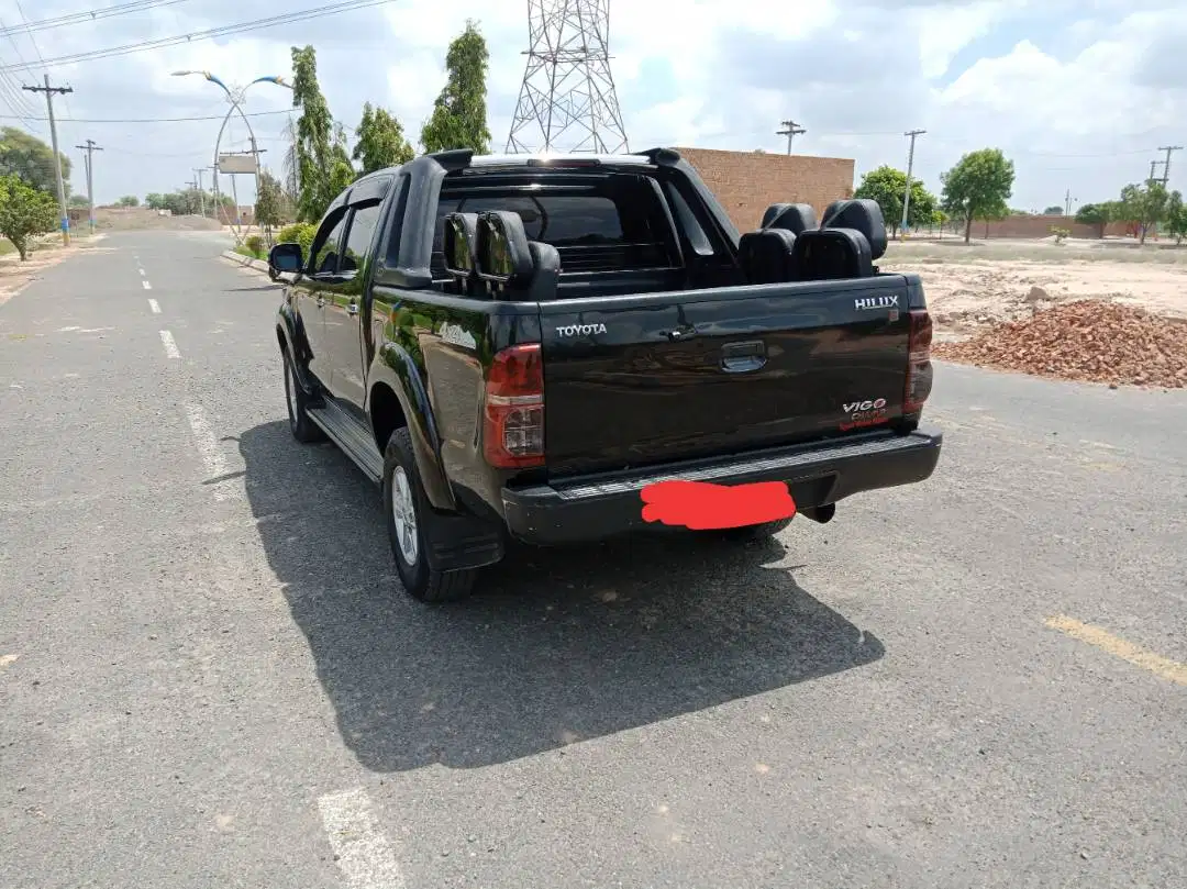 Black Vigo Champ G  for sale in khanewal