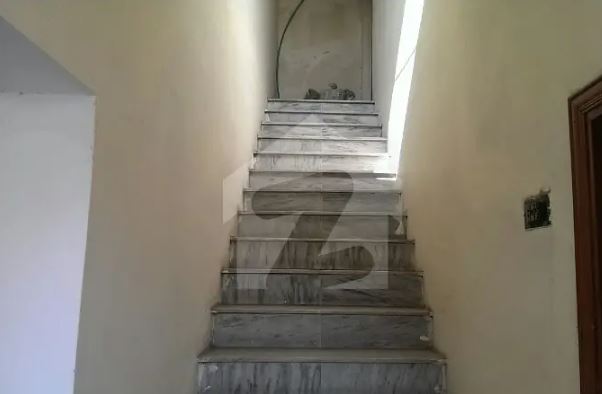 5 Bedroom House For Sale