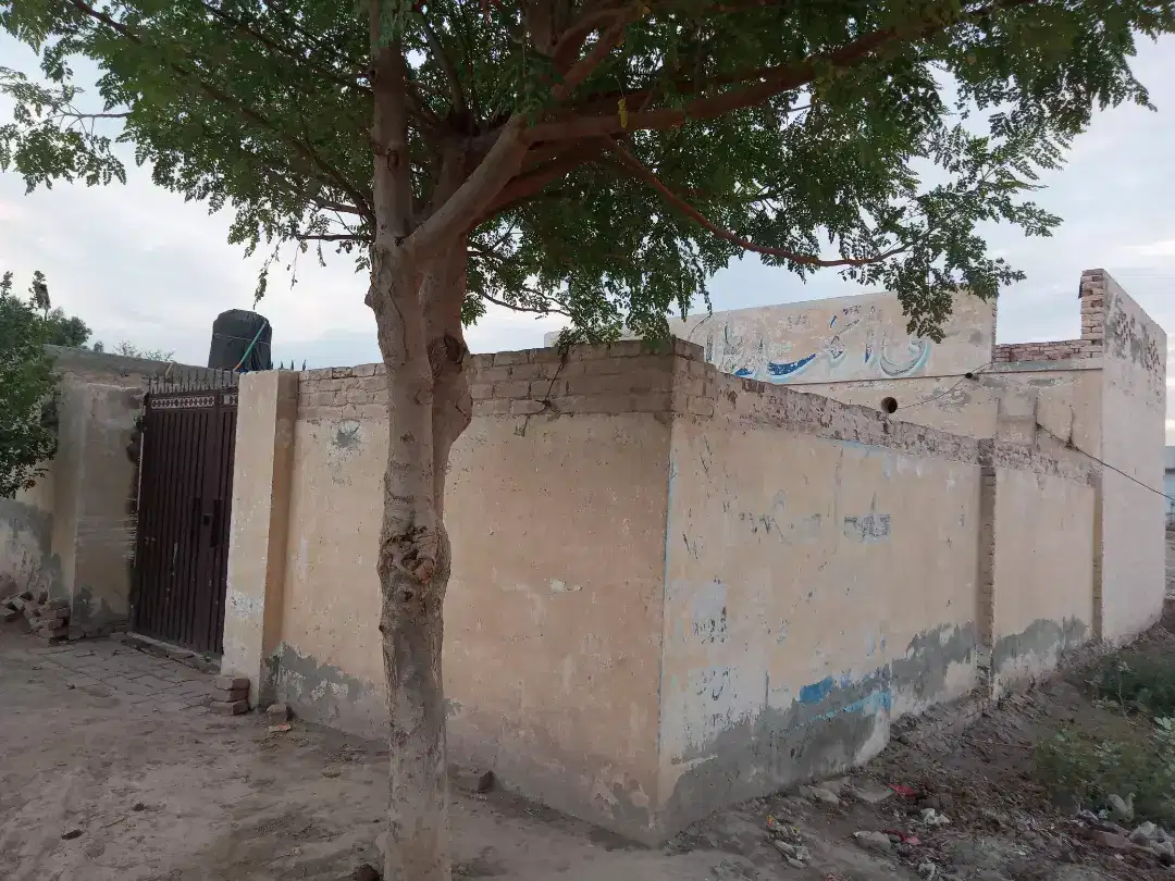 Vip 5 Marla House ha for sale in khanewal