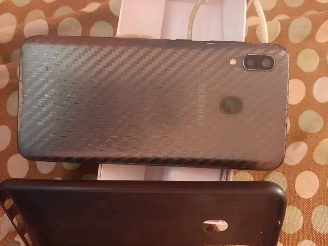 Samsung A20 in good condition for sale in khanewal