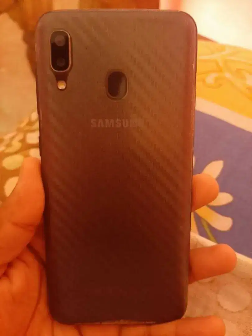 Samsung A20 in good condition for sale in khanewal