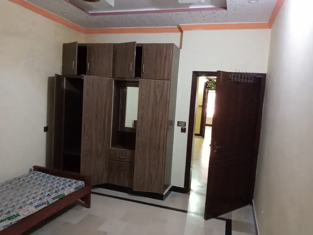 Ghauri town 6.5 marla upper portion for rent