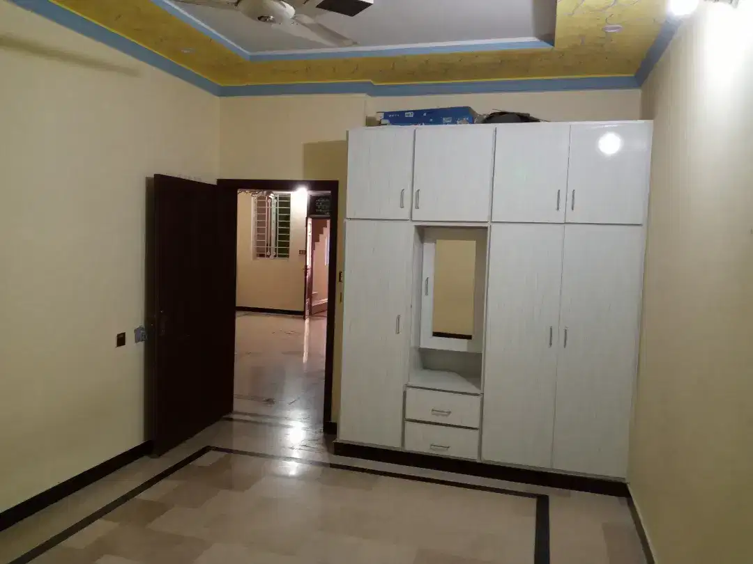 Ghauri town 6.5 marla upper portion for rent