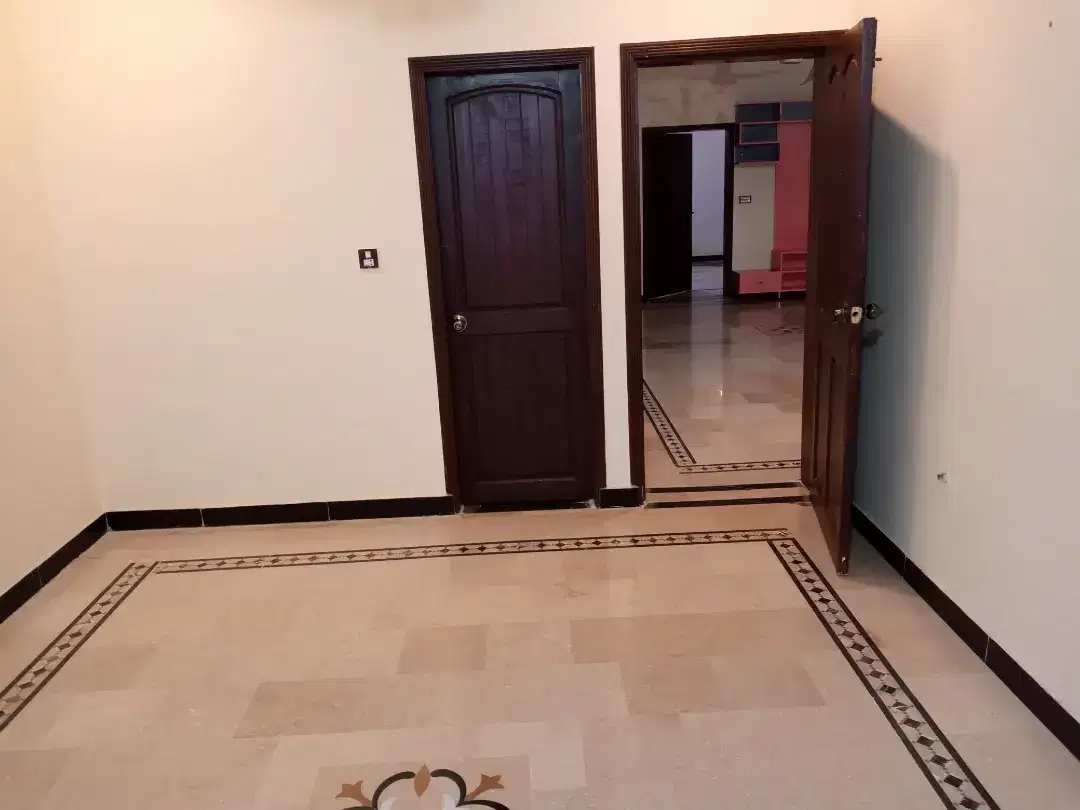 Ghauri town 6.5 marla upper portion for rent